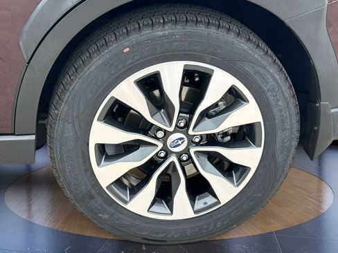 Used 2023 Subaru Outback Touring XT AWD/4WD image 31