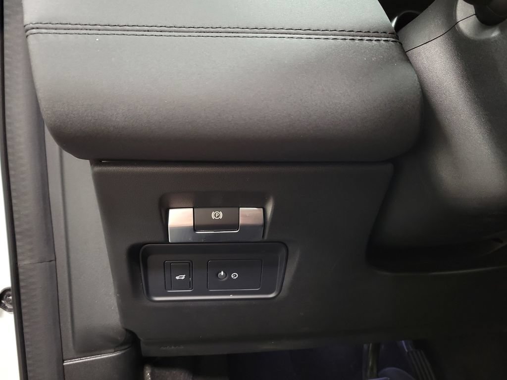 Used 2020 Land Rover Discovery Sport SE AWD/4WD image 27