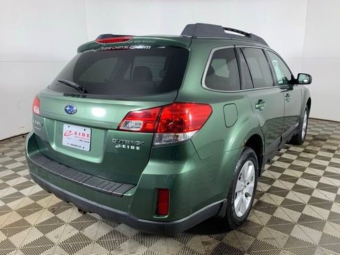 Used 2010 Subaru Outback 2.5i Premium image 5