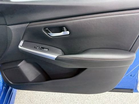Used 2025 Nissan Sentra SR FWD image 17