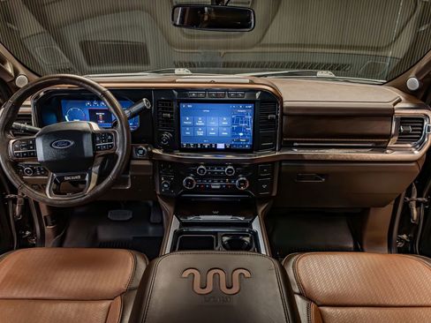 Used 2024 Ford F250 King Ranch w/ Chrome Package image 12