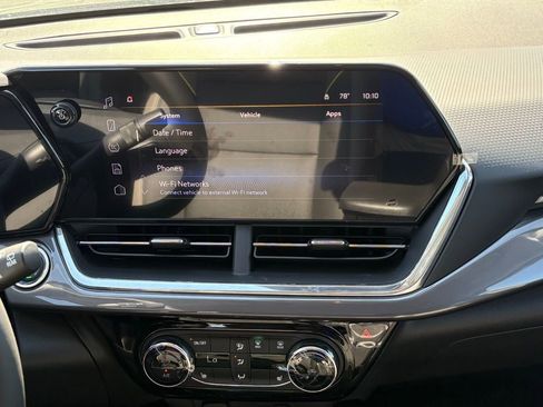 New 2026 Chevrolet Trax ACTIV w/ Driver Confidence Package FWD image 18