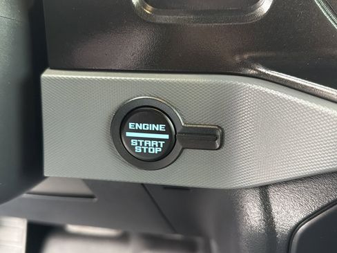 Certified 2023 Ford Bronco Black Diamond image 6