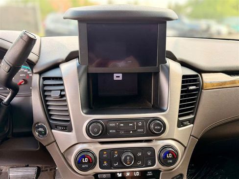 Used 2017 GMC Yukon XL Denali w/ Open Road Package AWD/4WD image 21