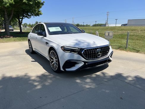 New 2026 Mercedes-Benz E 53 AMG e 4MATIC Sedan image 2