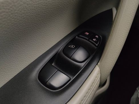 Used 2019 Nissan Rogue Sport SL w/ Premium Package image 27