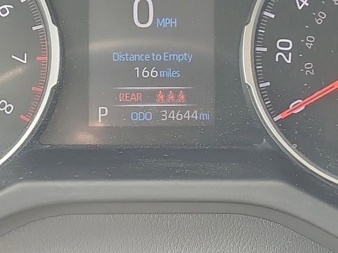 Used 2021 Toyota RAV4 XLE w/ XLE Grade Weather Package AWD/4WD image 22
