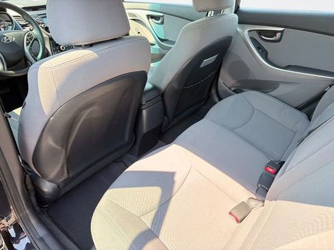 Used 2015 Hyundai Elantra SE w/ Option Group 02 FWD image 15