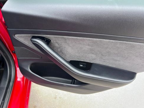 Used 2018 Tesla Model 3 Mid Range RWD image 26