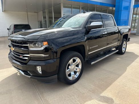 Used 2018 Chevrolet Silverado 1500 LTZ Z71 w/ LTZ Plus Package image 3