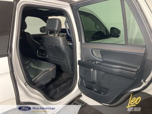 Used 2025 Ford Expedition Tremor AWD/4WD image 21