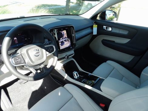 New 2026 Volvo XC40 B5 Plus w/ Protection Package Premier AWD/4WD image 13