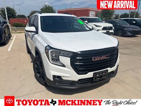 Used 2022 GMC Terrain SLT w/ Infotainment Package II FWD image 1