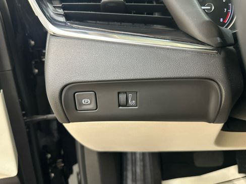 Used 2024 Buick Enclave Essence w/ Experience Buick Package AWD/4WD image 24