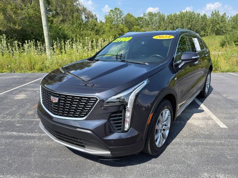 Used 2023 Cadillac XT4 Premium Luxury AWD/4WD image 2