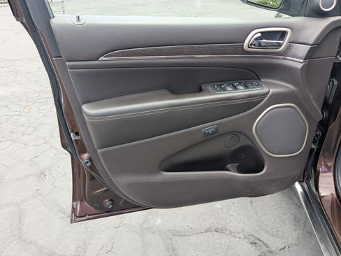 Used 2014 Jeep Grand Cherokee Summit AWD/4WD image 14