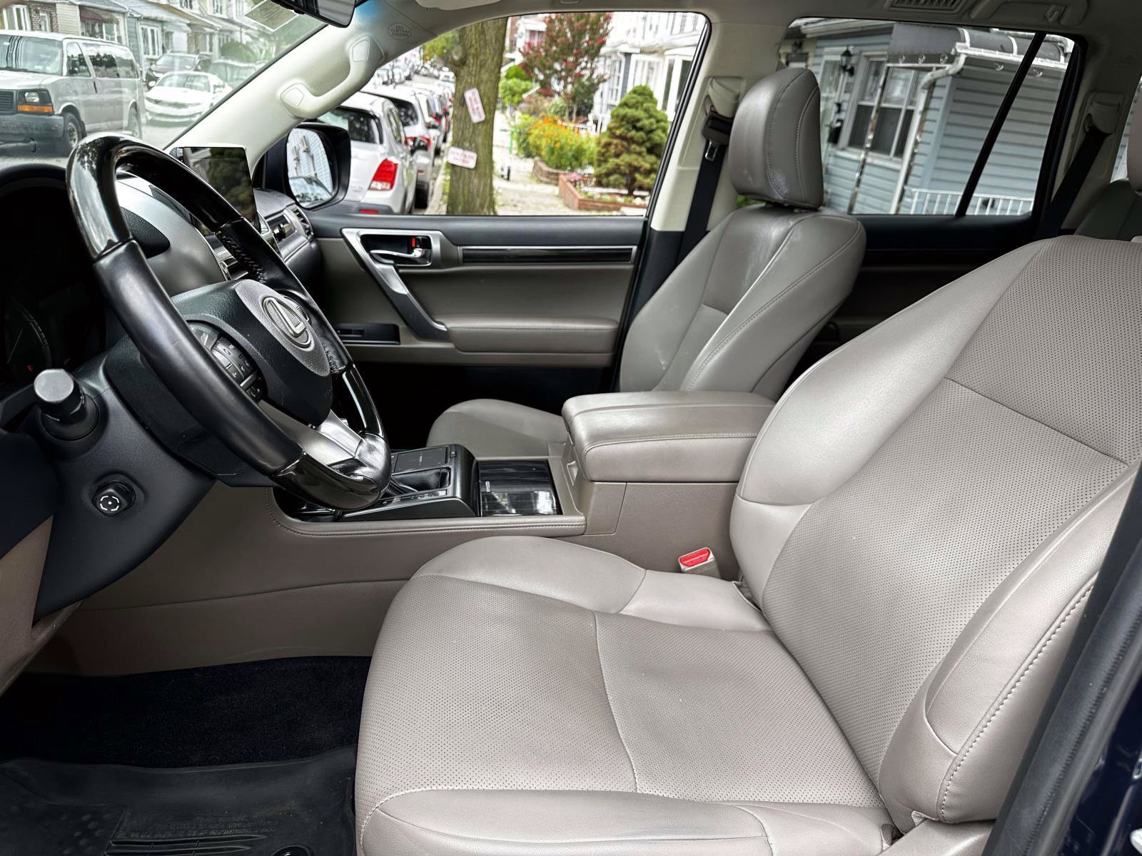 Used 2022 Lexus GX 460 Premium w/ Premium Plus Package AWD/4WD image 13