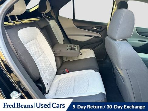 Used 2022 Chevrolet Equinox LT w/ Driver Convenience Package image 27