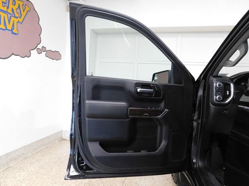 Used 2019 GMC Sierra 1500 SLE w/ SLE Value Package AWD/4WD image 23