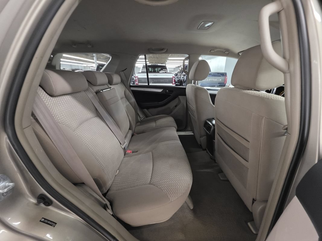 Used 2006 Toyota 4Runner SR5 AWD/4WD image 25