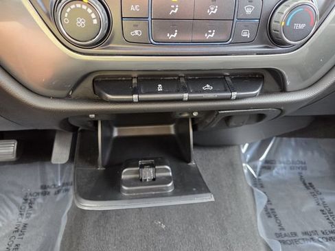 Used 2019 Chevrolet Silverado 1500 LT RWD image 26