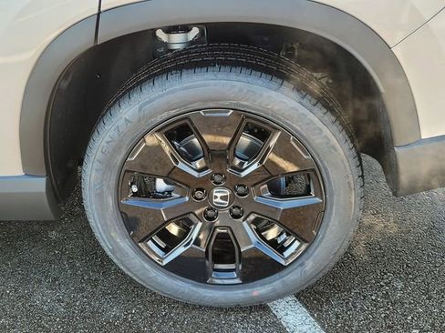 New 2026 Honda Pilot Black Edition image 5