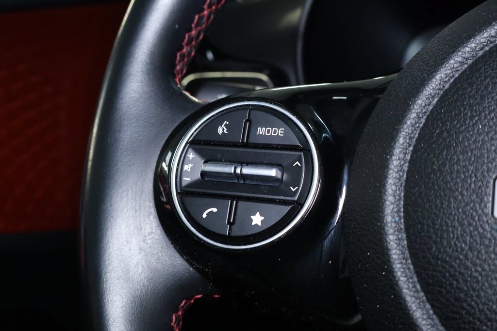 Used 2023 Kia Soul GT-Line w/ GT-Line Technology Package FWD image 21