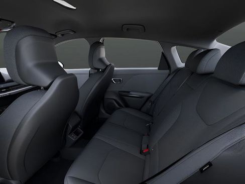 New 2026 Kia K4 LXS image 18