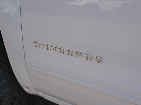 Used 2017 Chevrolet Silverado 1500 LT AWD/4WD image 17