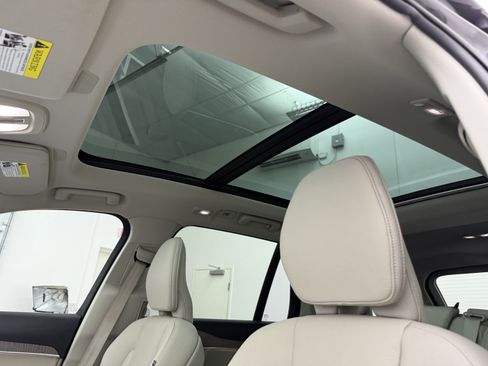 Certified 2023 Volvo XC90 B6 Plus w/ Protection Package Premier AWD/4WD image 14