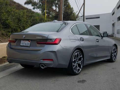 Used 2025 BMW 330i Sedan w/ Convenience Package image 5
