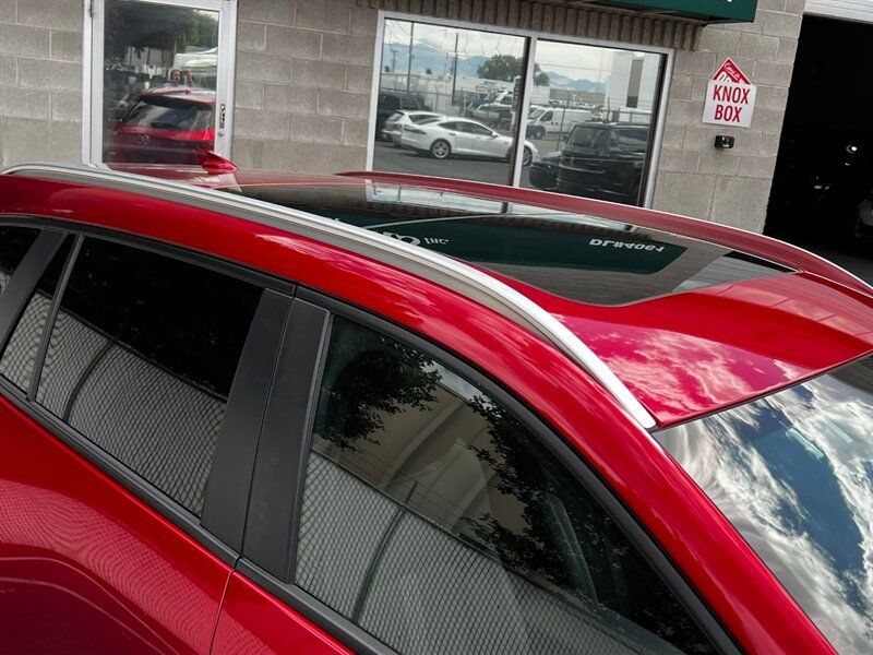 Used 2025 MAZDA CX-50 AWD 2.5 S w/ Premium Package image 10
