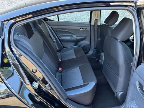 Used 2025 Nissan Versa SV FWD image 39
