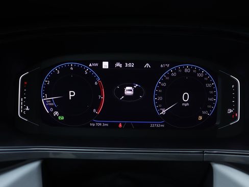 Used 2023 Volkswagen Taos SEL image 31