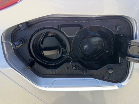 Used 2022 Toyota Prius Prime Limited FWD image 48