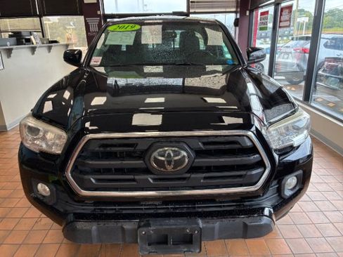 Used 2019 Toyota Tacoma SR5 image 4