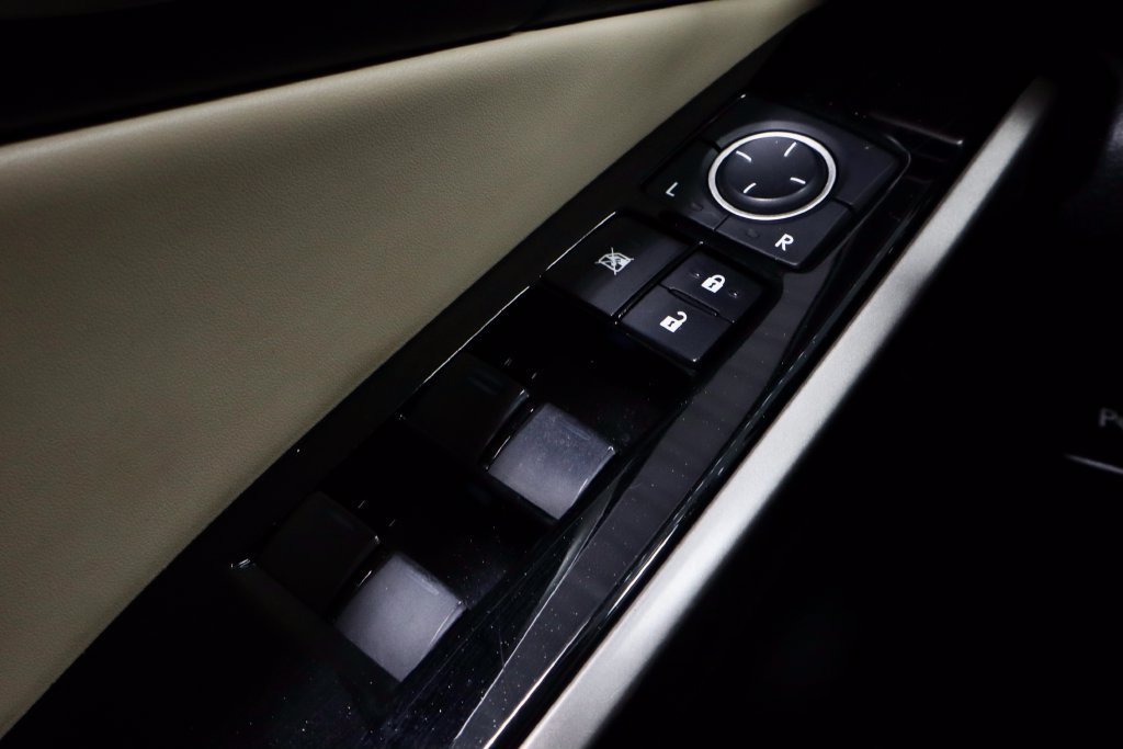 Used 2019 Lexus IS 300 w/ Premium Package RWD image 26