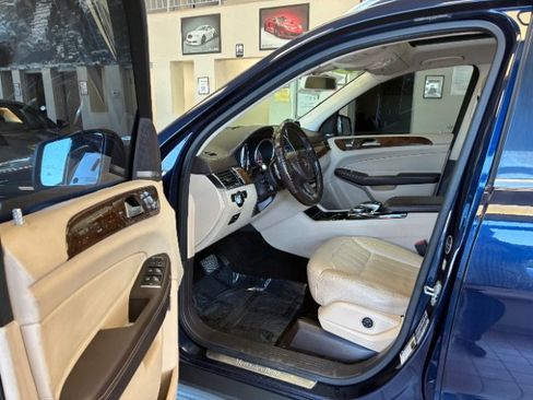Used 2017 Mercedes-Benz GLS 450 4MATIC image 17