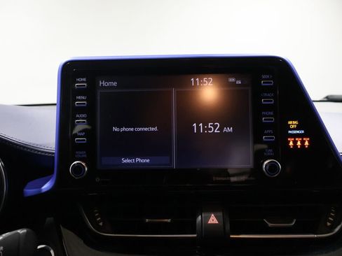 Used 2022 Toyota C-HR XLE image 23