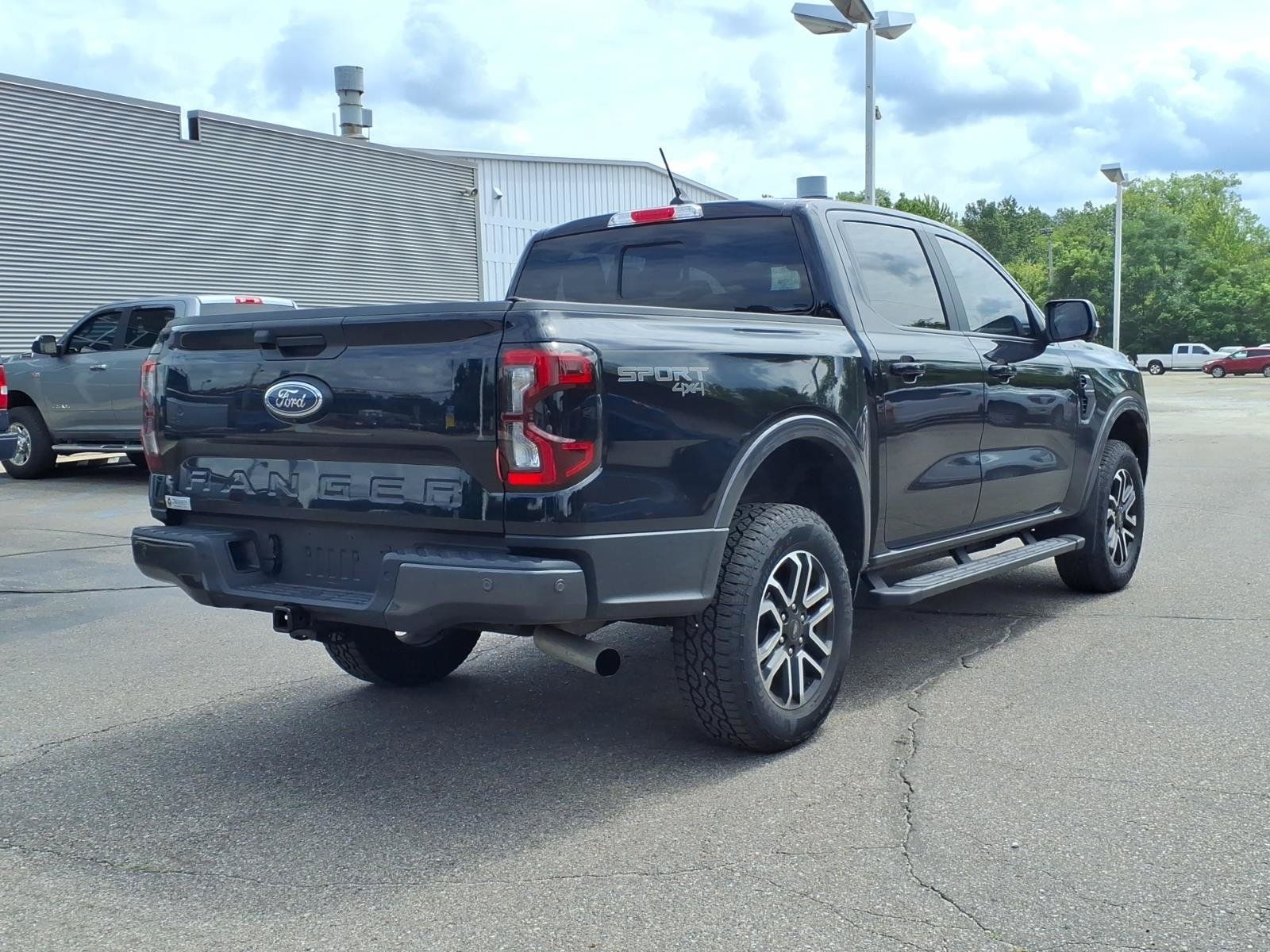 Used 2024 Ford Ranger Lariat w/ Advanced Towing Package AWD/4WD image 14