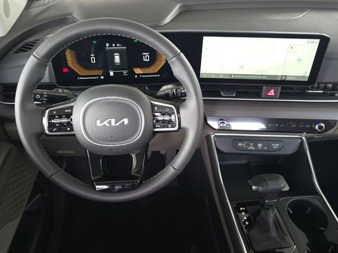 New 2026 Kia Carnival EX image 12