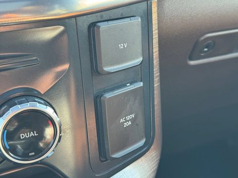 Used 2025 Ford F150 King Ranch AWD/4WD image 27