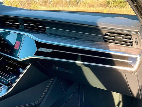 Used 2024 Audi A6 Premium Plus image 18