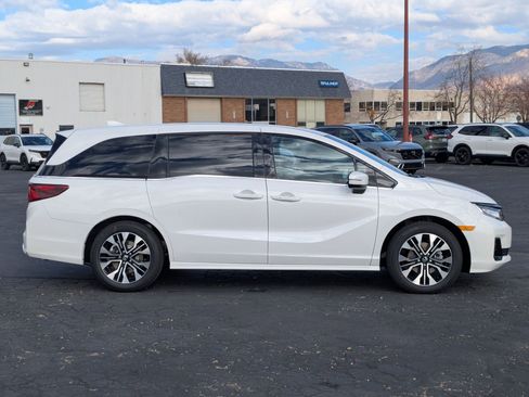 New 2026 Honda Odyssey Elite image 2