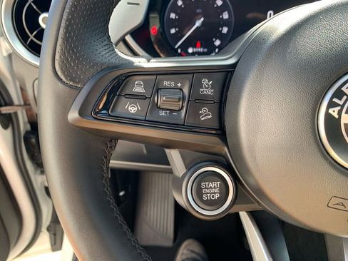 Used 2024 Alfa Romeo Stelvio Veloce image 22