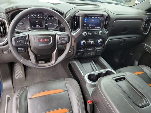 Used 2022 GMC Sierra 2500 AT4 w/ AT4 Preferred Package image 8