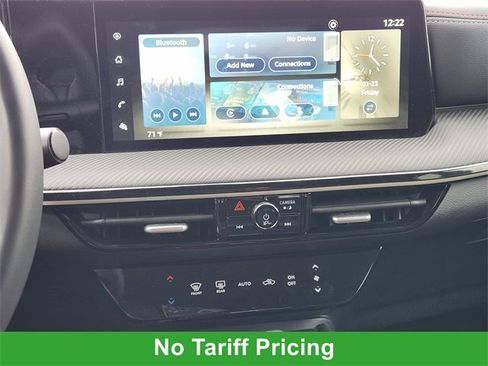 Certified 2025 Nissan Kicks SR w/ Illumination Package image 17