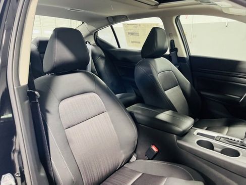 New 2025 Nissan Altima 2.5 SV w/ SV Special Edition Package image 32