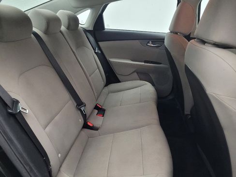 Used 2019 Kia Forte LXS FWD image 19