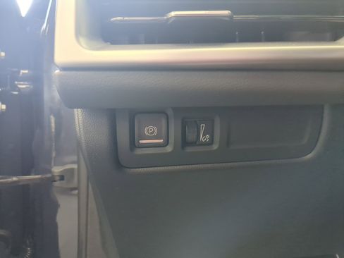 Certified 2024 Cadillac XT4 Sport image 16